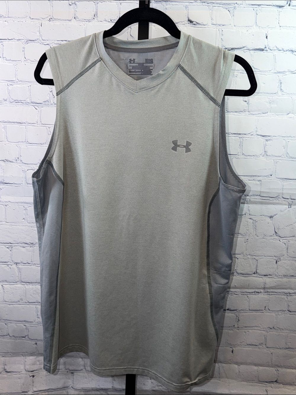 Under Armour Men’s Sleeveless Training Tank - Light Gray